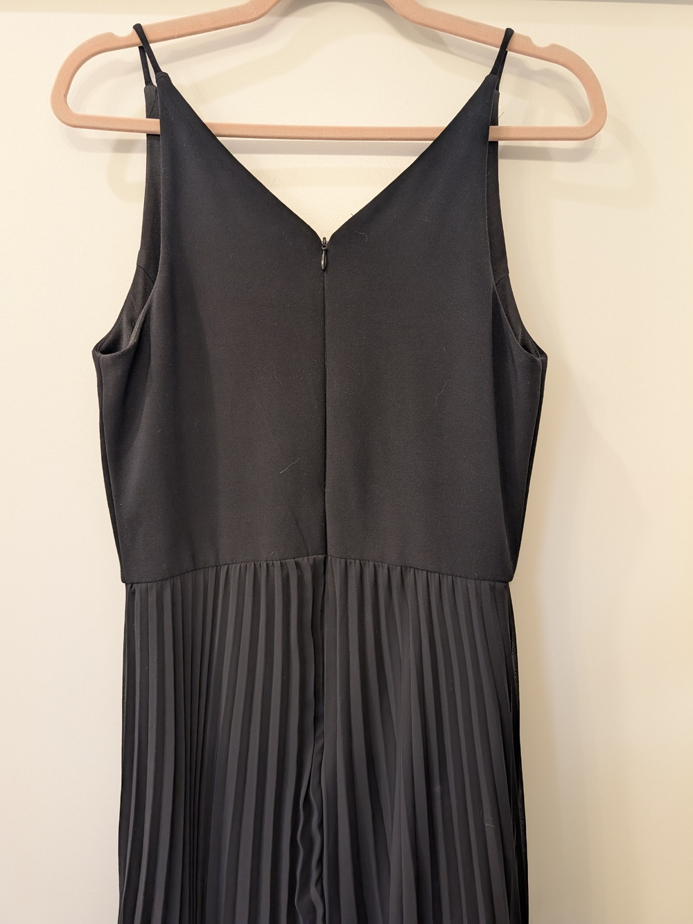 Xscape Black Pleated V-Neck Midi Dress - Picture 4 of 5